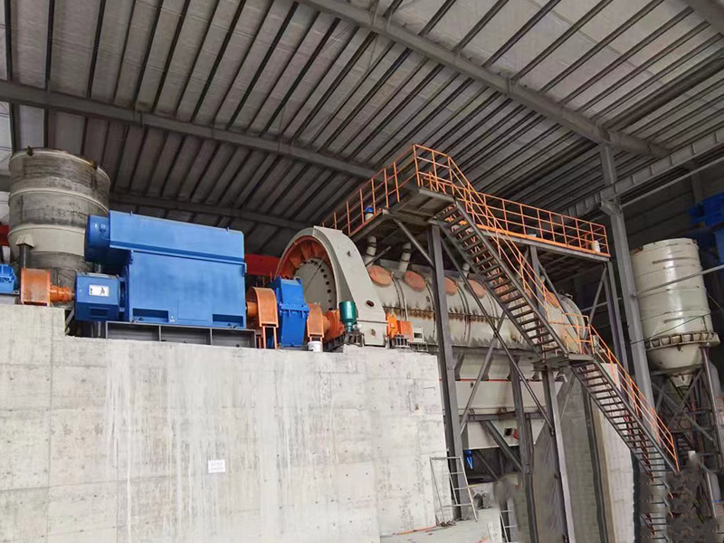 Φ3 × 10M Шаровой мельница проект шлифования глинозема